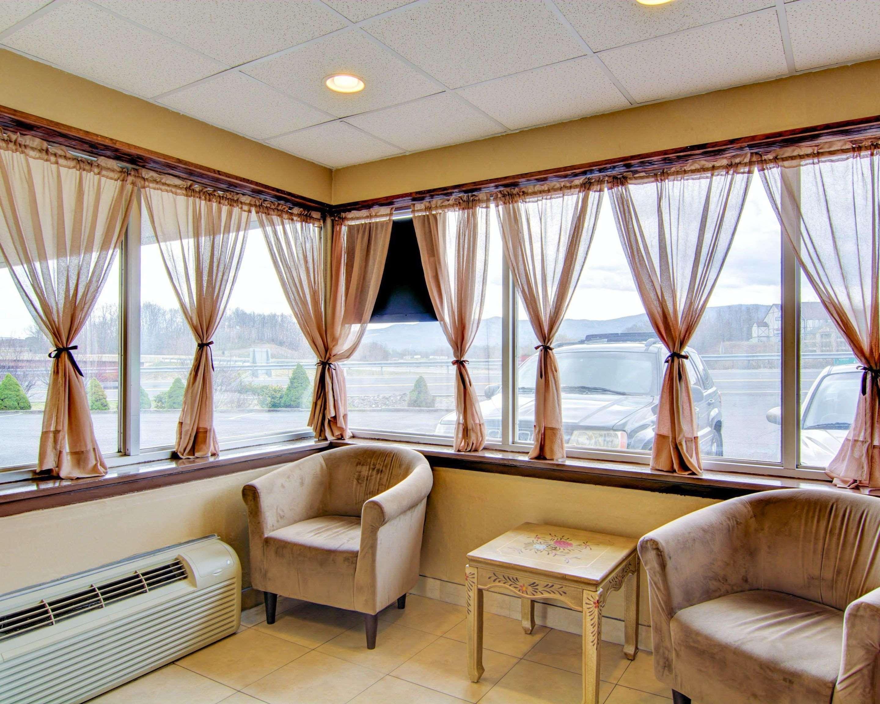 Econo Lodge Wytheville I-77 & I-81 Εξωτερικό φωτογραφία
